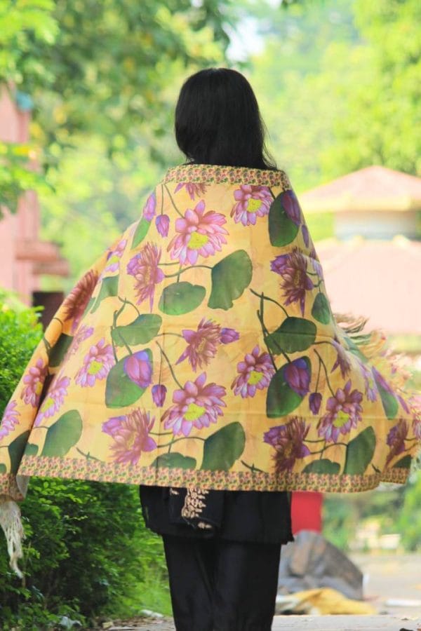WEB_S021 (B) Digital Print Woolen Shawl - S021